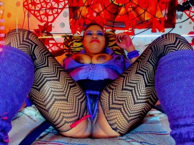 XxXbrunettesquirtxXx