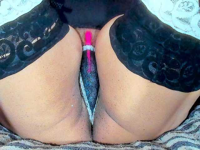 XxXbrunettesquirtxXx live cam on BongaCams
