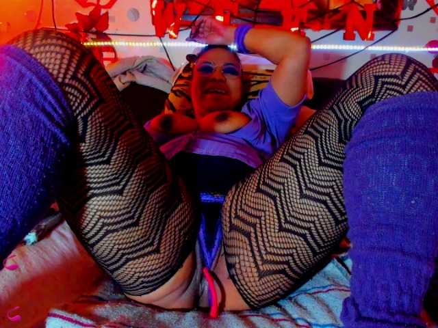 XxXbrunettesquirtxXx