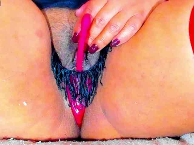 XxXbrunettesquirtxXx webcam