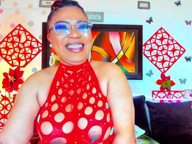 XxXbrunettesquirtxXx