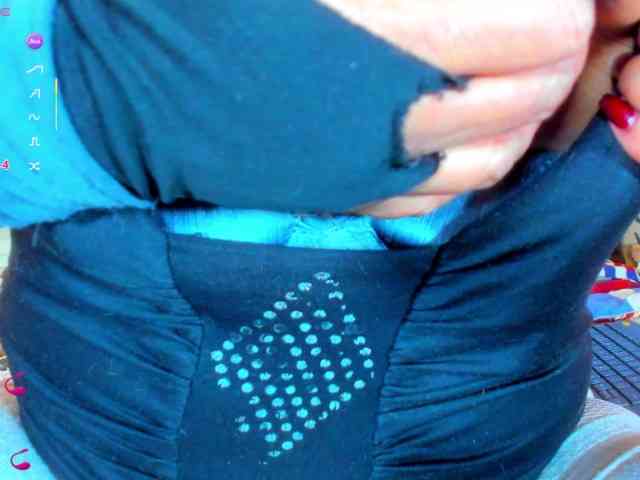 XxXbrunettesquirtxXx webcam