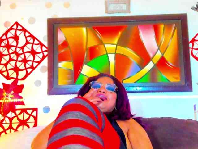 XxXbrunettesquirtxXx