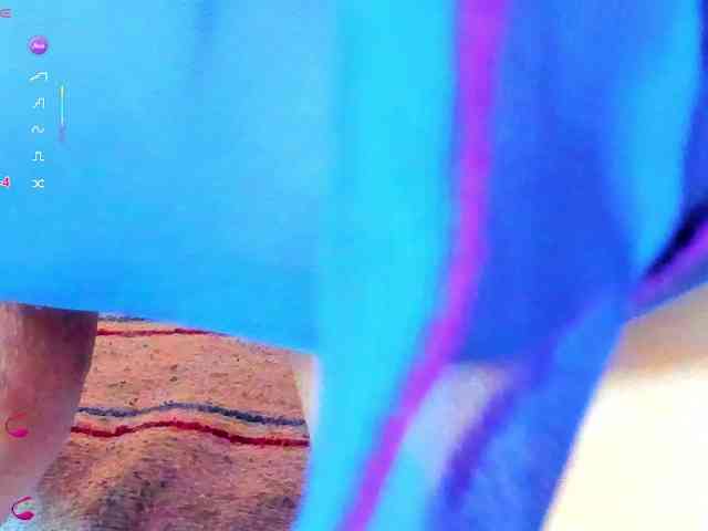 XxXbrunettesquirtxXx webcam