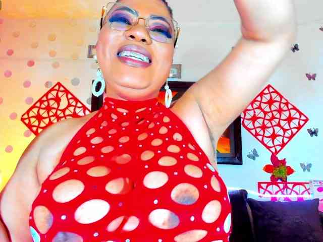 XxXbrunettesquirtxXx