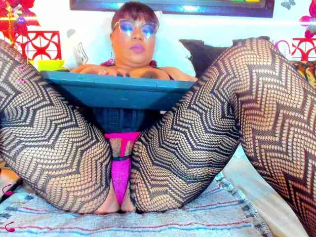 XxXbrunettesquirtxXx