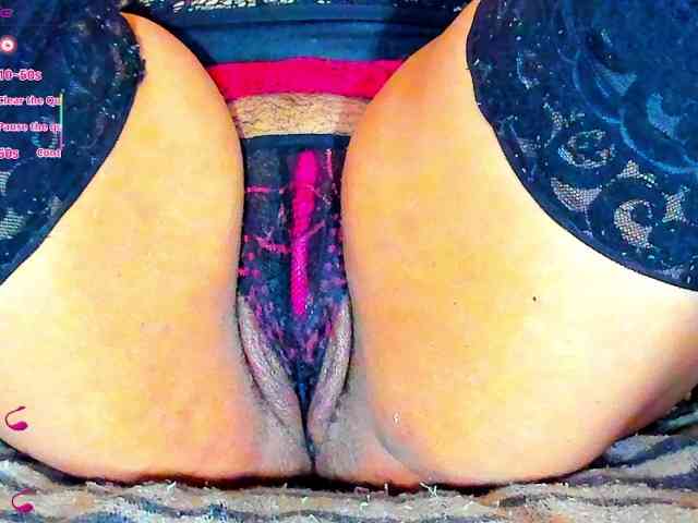 XxXbrunettesquirtxXx webcam