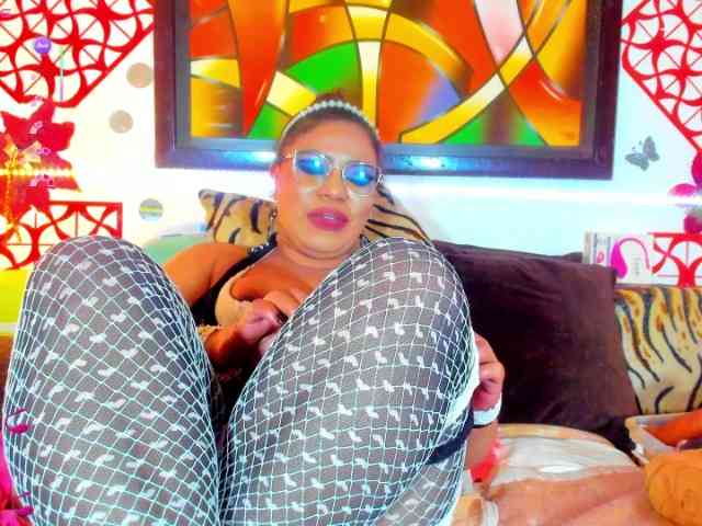 XxXbrunettesquirtxXx