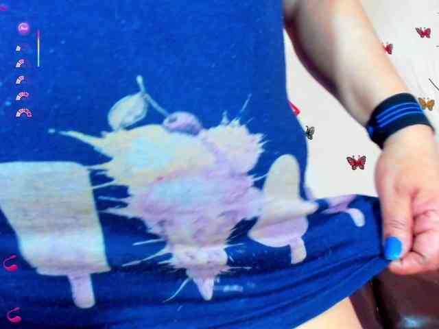 XxXbrunettesquirtxXx webcam