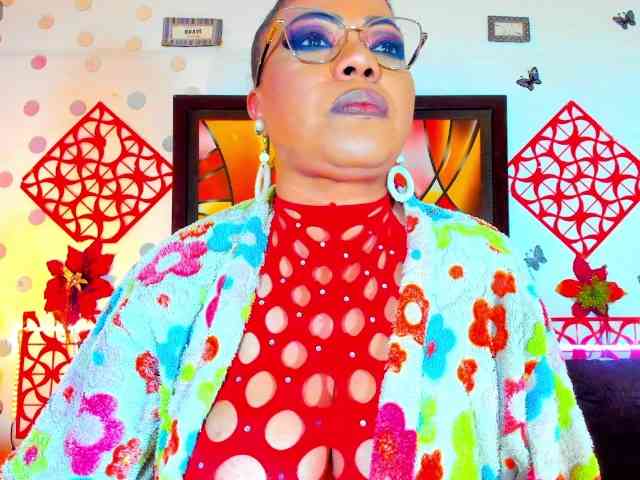 XxXbrunettesquirtxXx