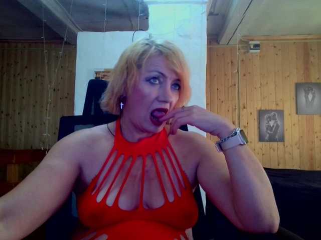 Alexa81c — live female cam