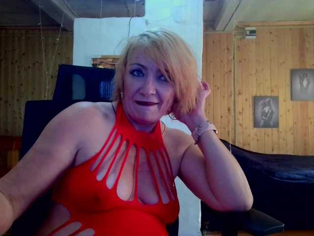 Alexa81c — live female cam