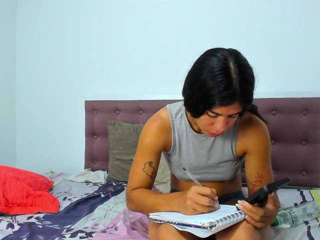 Ashleywen-d live cam on BongaCams