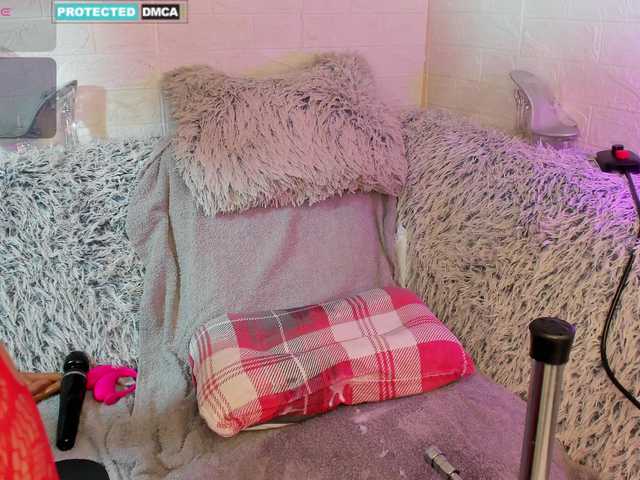 Lara-Cristan live cam on BongaCams