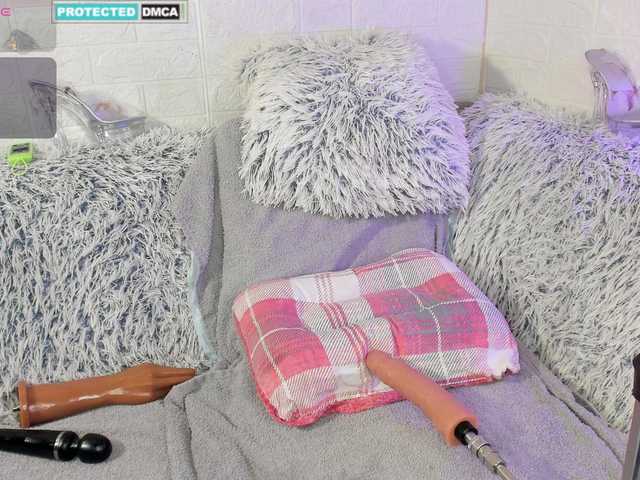 Lara-Cristan live cam