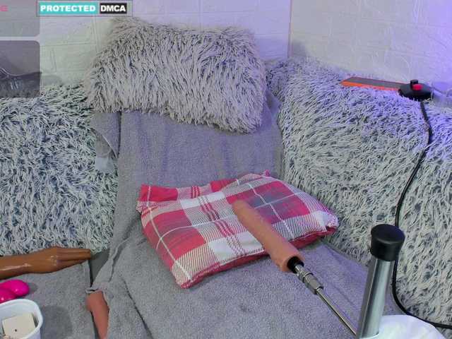 Lara-Cristan live cam on BongaCams