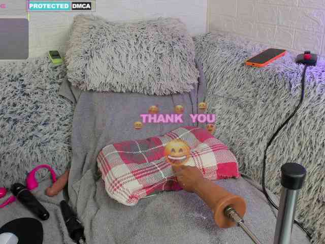 Lara-Croft_Cristan webcam