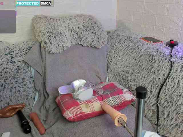 Lara-Croft_Cristan webcam