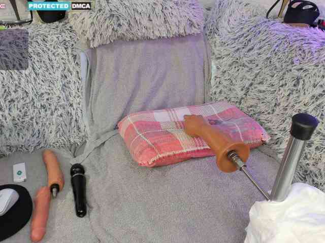 Lara-Croft_Cristan webcam