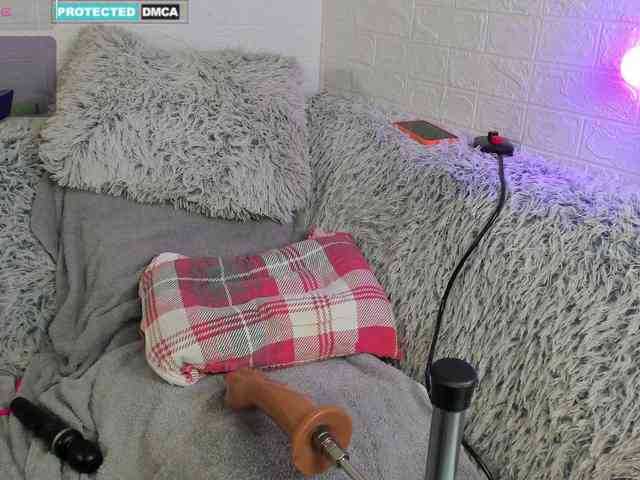 Lara-Croft_Cristan webcam