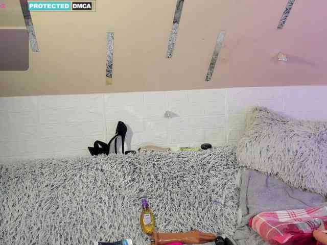 Lara-Croft_Cristan webcam