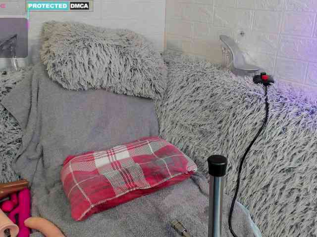 Lara-Croft_Cristan webcam