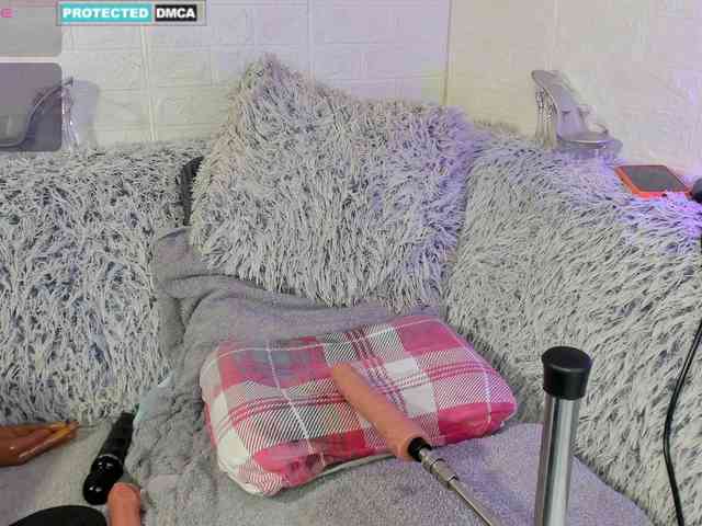 Lara-Croft_Cristan webcam