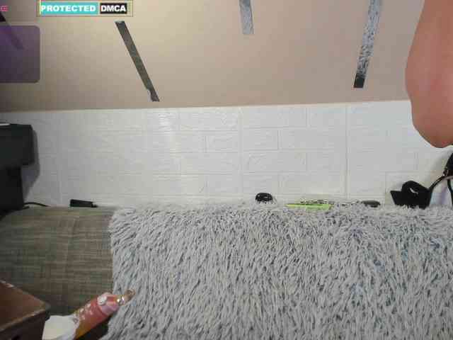 Lara-Croft_Cristan webcam