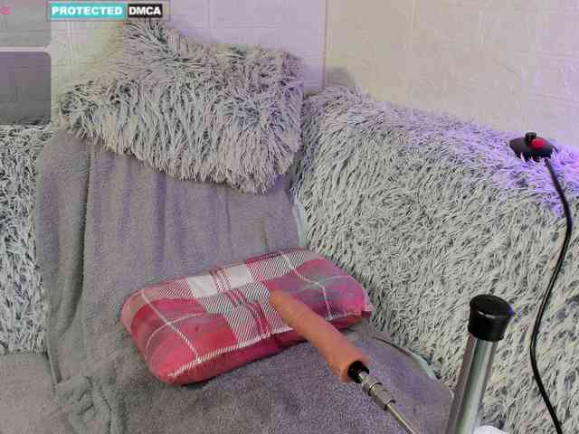 Lara-Croft_Cristan webcam