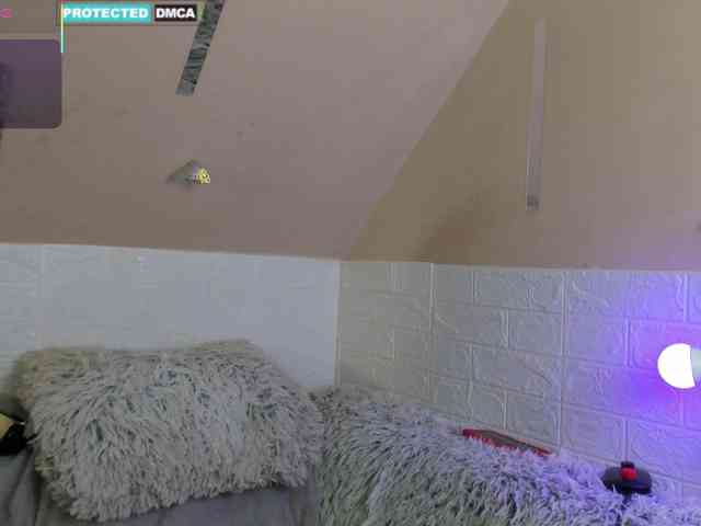 Lara-Croft_Cristan webcam