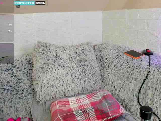 Lara-Croft_Cristan webcam