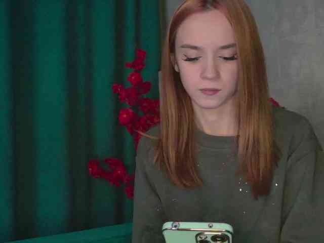 AlNikaaa webcam