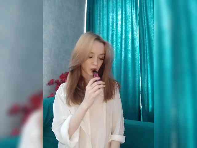 TuNikaaa webcam