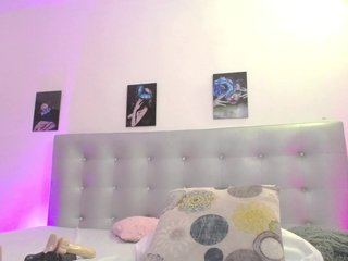 Horny-juliette Porn Show