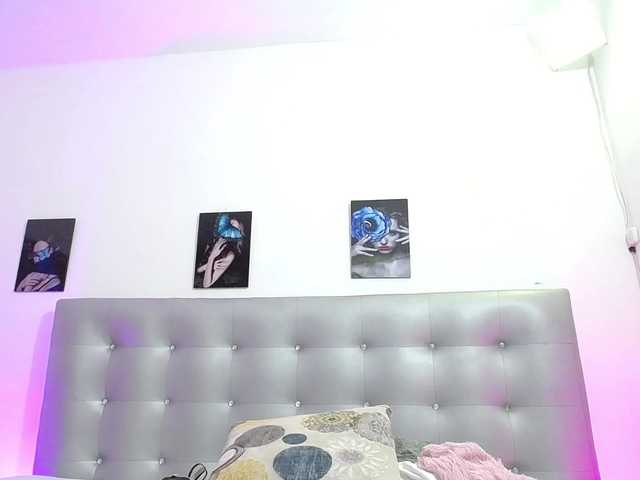 Horny-juliette live cam on BongaCams