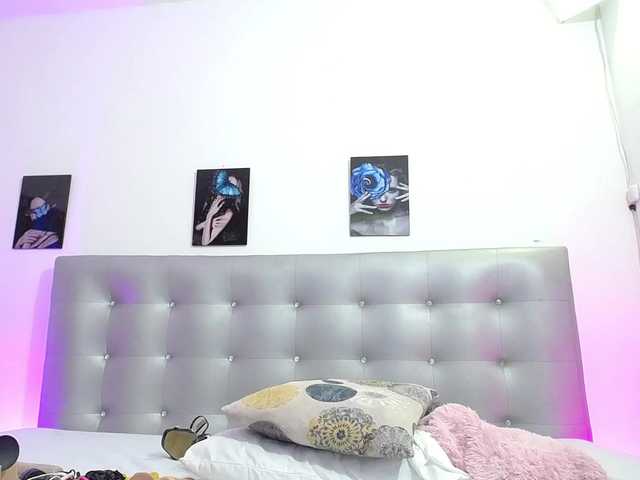 Horny-juliette live cam on BongaCams