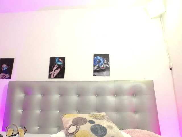 Horny-juliette live cam on BongaCams