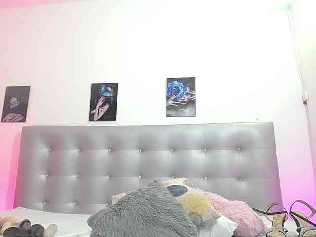 Horny-juliette webcam