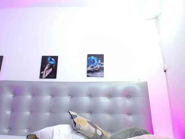 Horny-juliette webcam
