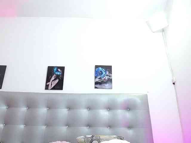 Horny-juliette webcam