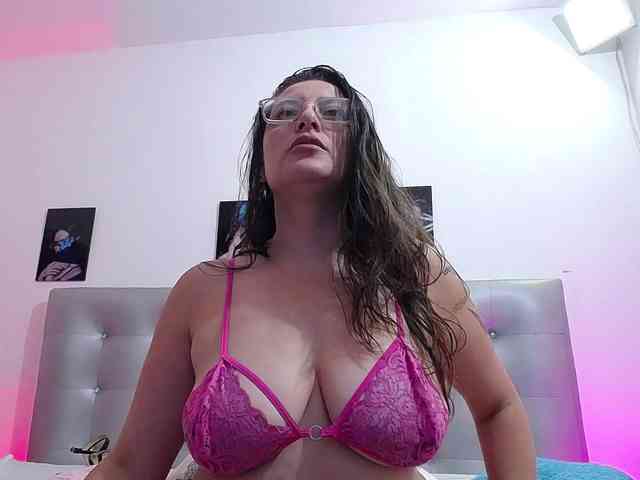 Horny-juliette