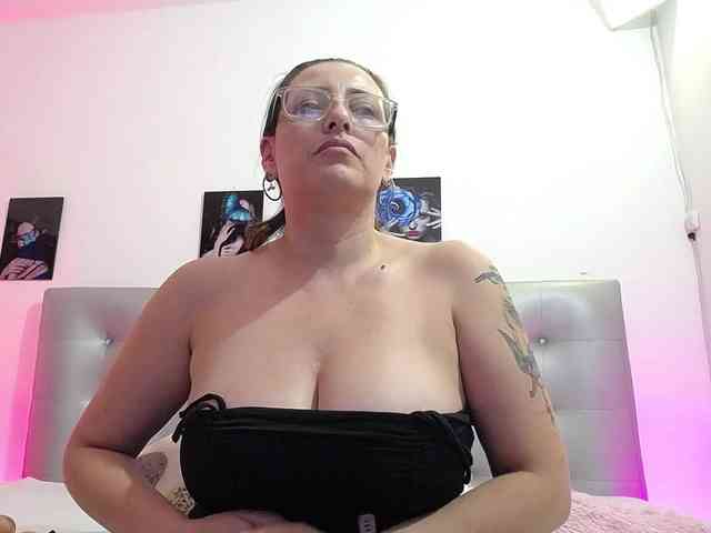 Horny-juliette