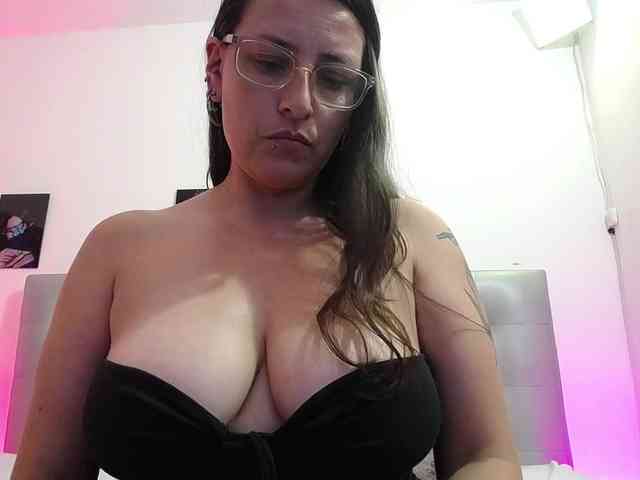 Horny-juliette
