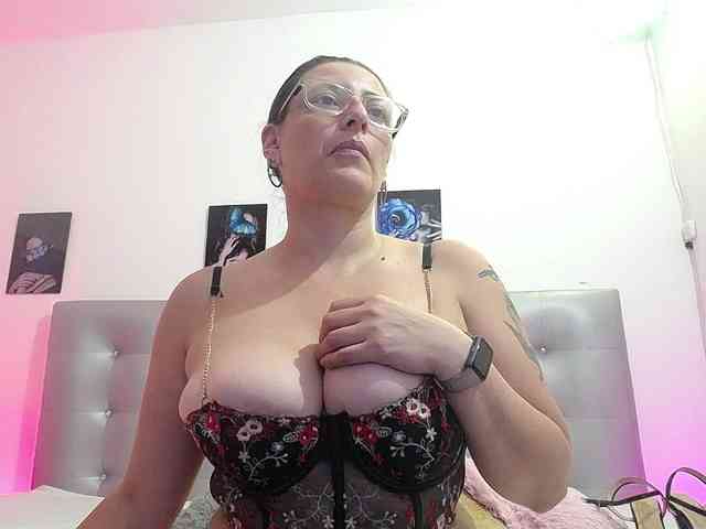 Horny-juliette Horny-juliette