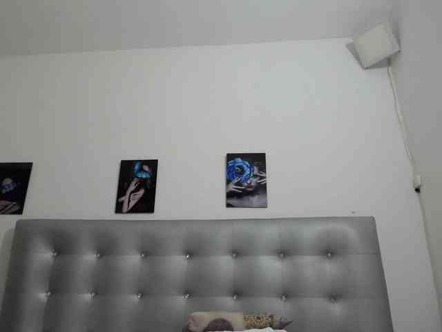 Horny-juliette webcam