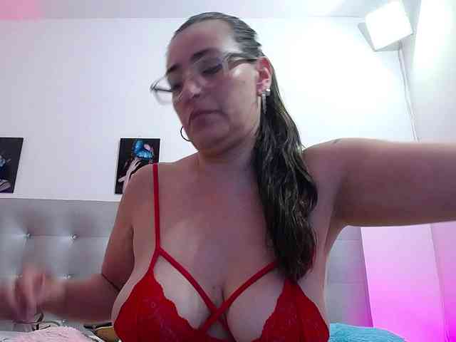 Horny-juliette