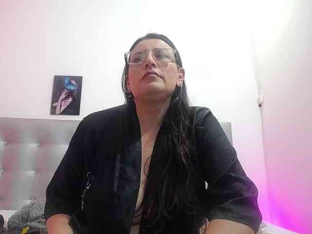 Horny-juliette