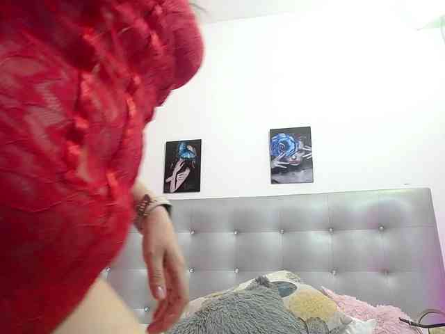 Horny-juliette webcam