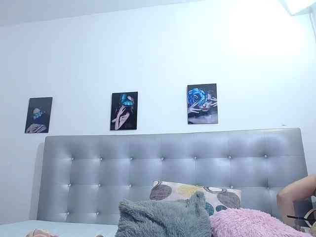 Horny-juliette webcam