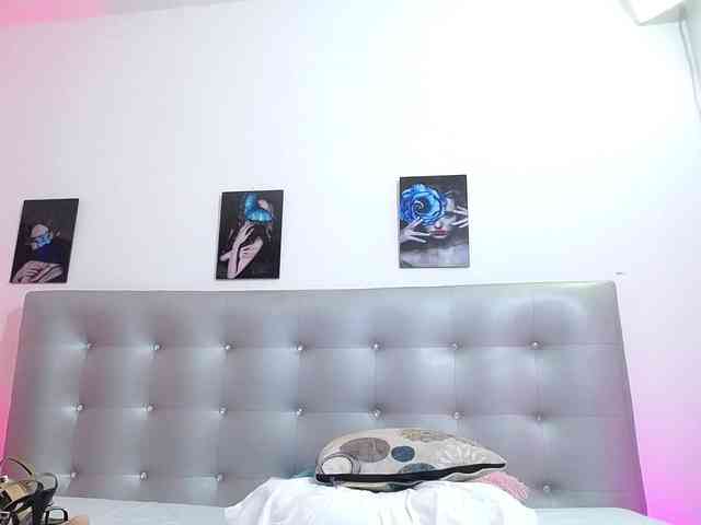 Horny-juliette webcam